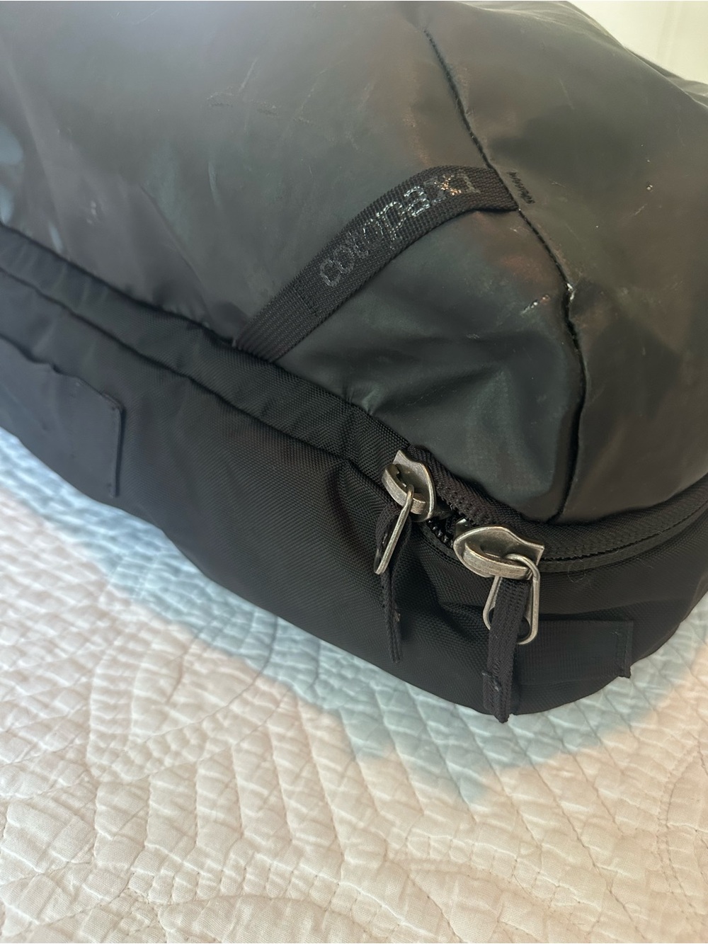 Cotopaxi Allpa 42L Black Travel Pack (unisex) - Picture 5 of 9